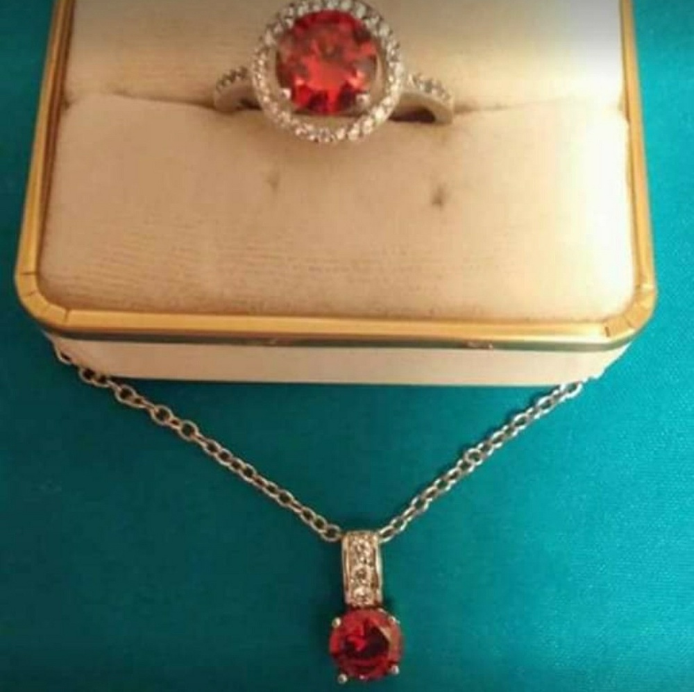 New garnet set